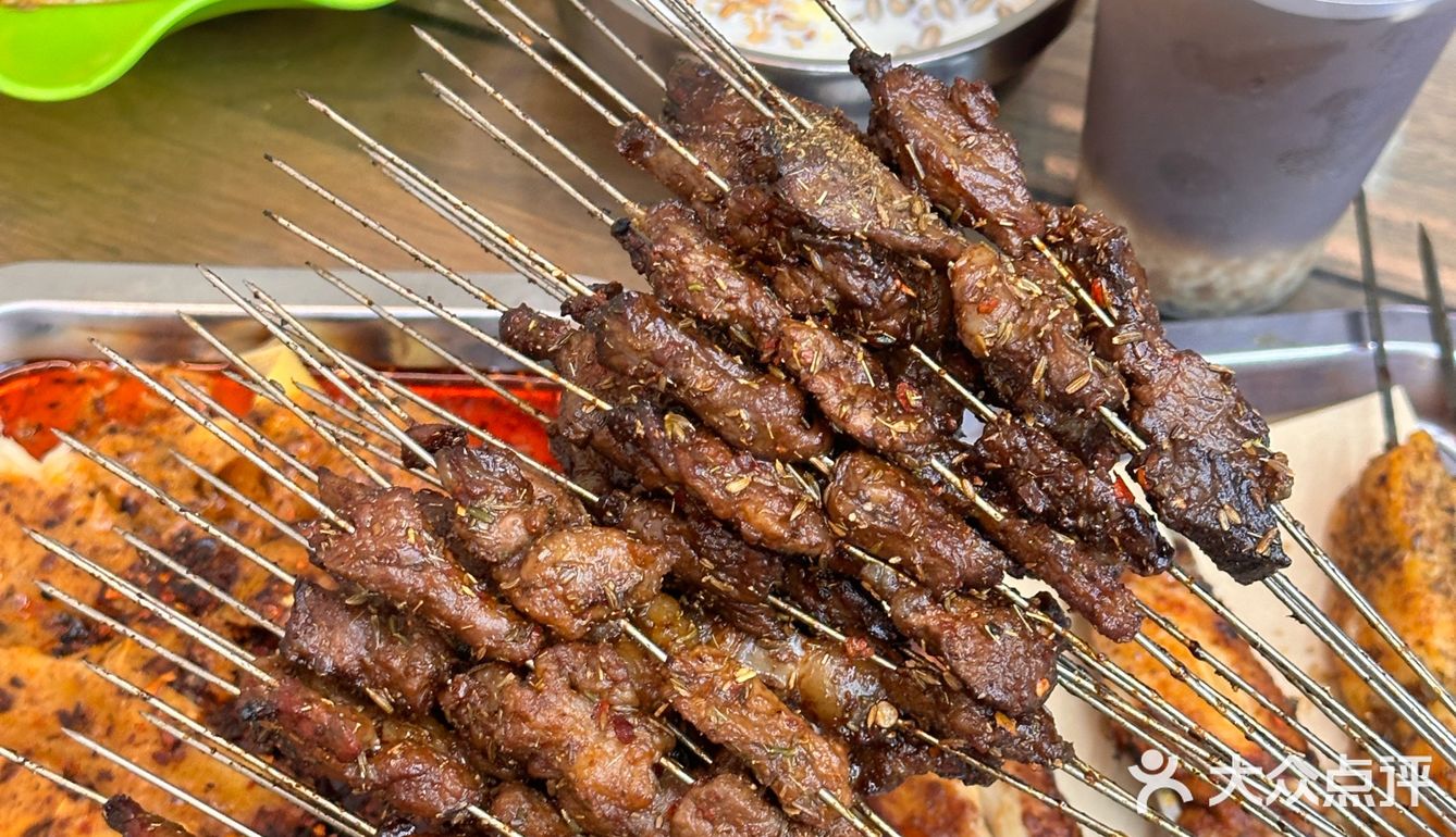 来自西安回民街上的清真美食烤肉店｜秦人集合