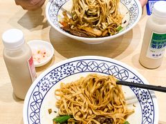 -李与白包子铺(桐梓林店)