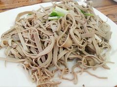 -溢心园香河肉饼总店