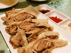 手抓羊肉-清真·伊然轩青海特色美食