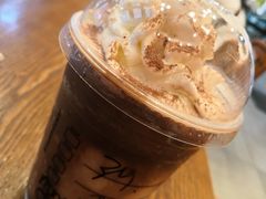 -星巴克(上海虹桥新天地二店)