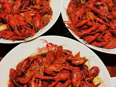 -茸梅路右拐龙虾-农家菜(松江店)