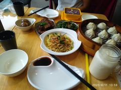 -玖鲜小笼(中山广场店)