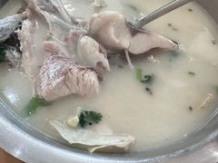 雪野奶汤鱼头-美顺香食府鱼头老店(雪野湖店)
