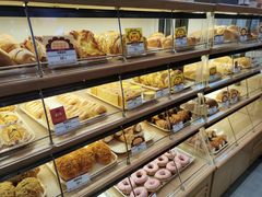 面包甜点陈列柜-山崎面包(苏州中心店)
