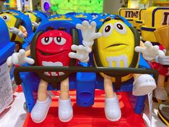 -m豆巧克力世界(上海世茂广场店)