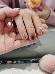 -丽心自助美甲美睫