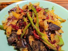 爆炒黑白肺-柴窝堡22号辣子鸡·传承新疆菜