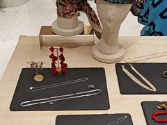 -Her Sight设计师女装集合店(静安华山路店)