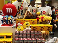 -m豆巧克力世界(上海世茂广场店)