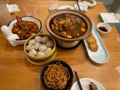 -莲餐厅·湖北菜·潜江小龙虾店(愚园路店)
