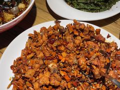 -小三峡食府(西五路店)