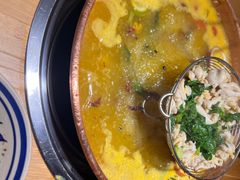 -洱火云南酸菜牛肉火锅(石景山当代商城店)