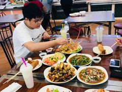 -班赞海鲜市场胖阿姨加工点