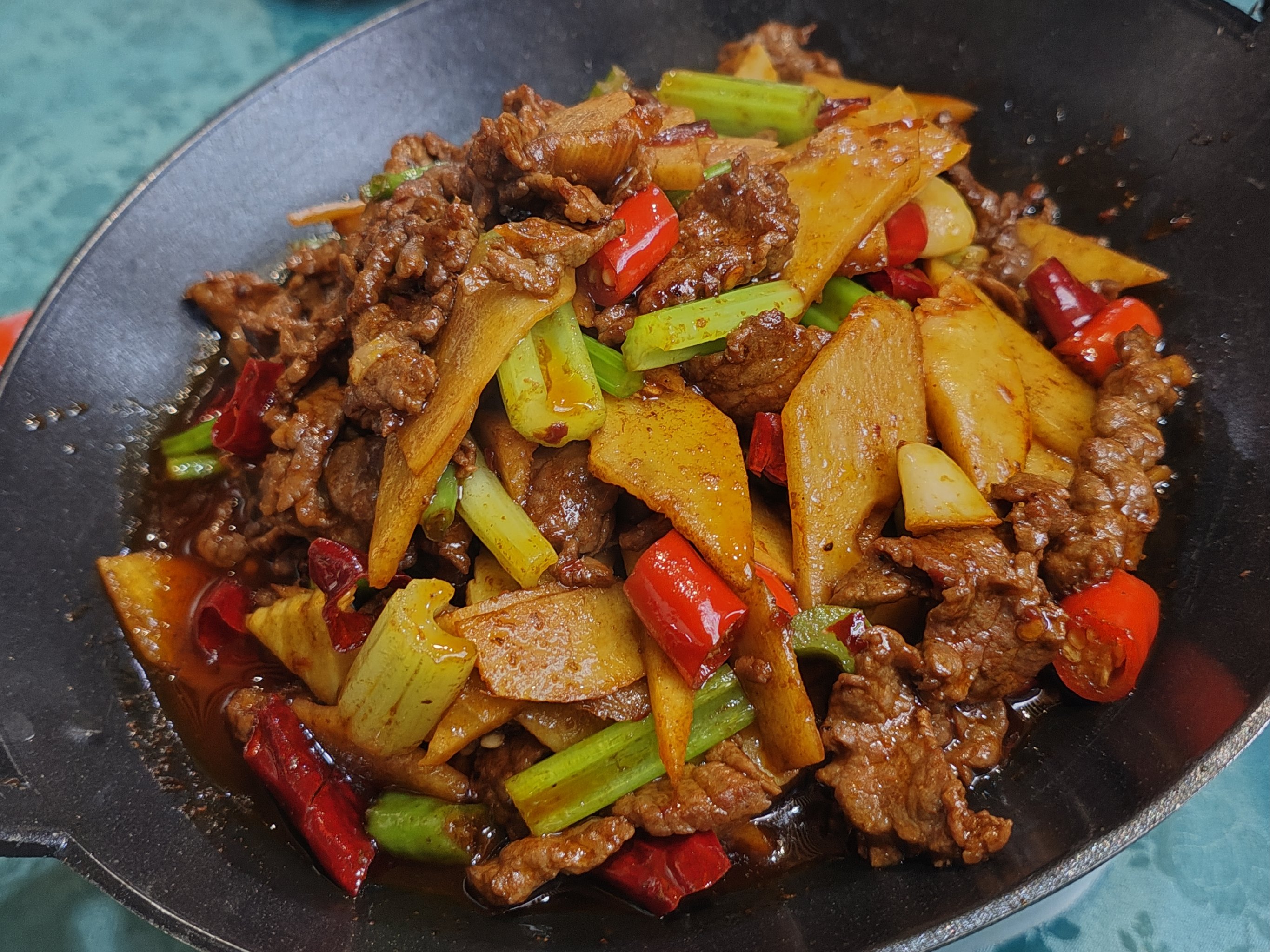 青菜牛肉干锅图片图片