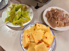 -宏兴烤鱼山庄(宣恩总店)