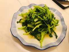 炒鸡毛菜-丫丫蟹庄·苏式园林农家乐·阳澄湖大闸蟹(阳澄湖莲花岛店)