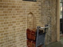 -九又四分之三站台