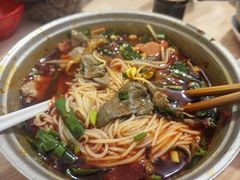 -铁锅哥米线