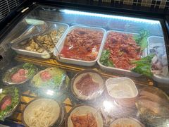 -尚品海鲜肥牛自助火锅(湖明店)