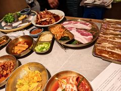 -草家酱蟹炭火烤肉店(珲春南路一店)