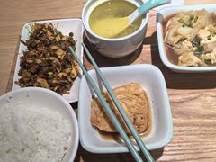 -老乡鸡(东方广场店)