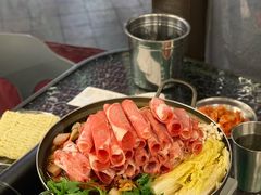 部队锅-MI WU FACTORY米屋美食工厂餐厅(绿地店)