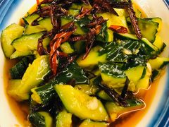 刀拍黄瓜-早酒肖汉老味拌面