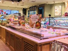 面包甜点陈列柜-巴黎贝甜(龙之梦购物中心虹口店)