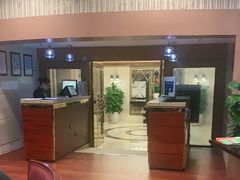 -怡豪大饭店·银顶旋转餐厅
