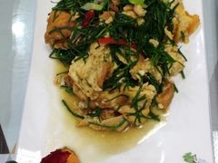 -三江源美食城
