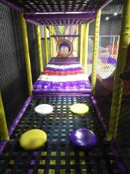 -蹦贝运动中心·蹦床·攀岩·闯关(龙岗店)