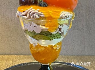 秋天第一口柿子芭菲！！！