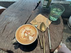 红花蜜拿铁-O'mills Sourdough Bakery&Bistro(永嘉路店)