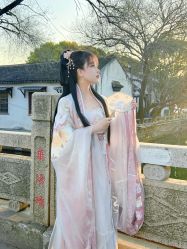 -一揽芳华汉服旗袍体验馆(拙政园店)