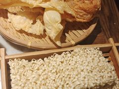 -尚尚仙·酸汤猪手·猪肚鸡火锅(华联万柳购物中心店)