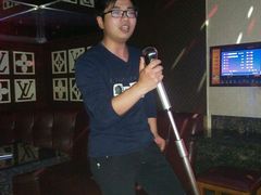 -唛客疯量贩式KTV(金飞达广场店)