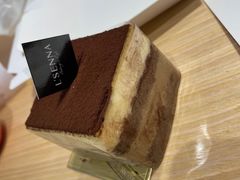 -罗森尼娜(德思勤店)