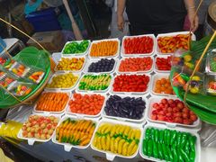 -席娜卡琳火车铁道夜市