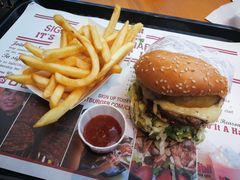 -The Habit Burger Grill 哈比特汉堡(复兴soho店)