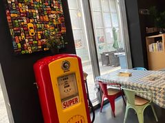 -汽车博物馆主题餐厅