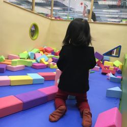 -莫莉幻想儿童乐园(深圳南山欢乐颂店)