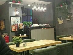 -愉肴麻辣香锅(中山路店)