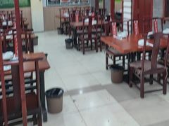 -湖南人家湘菜馆(镇江路店)