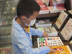 -钟书阁(松江泰晤士小镇店)