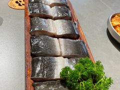 -围炉肉舍•炭烤活鳗•丹东海鲜烤肉(步行街店)