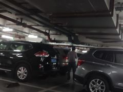 -中山公园-龙之梦停车场