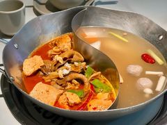 -左庭右院鲜牛肉火锅(金山万达店)