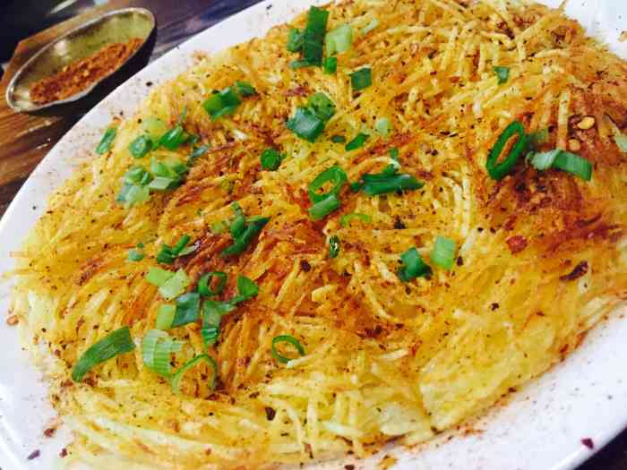 菜太一般了,能点的少,点了米线,烤五花味道都很差,没有鲜香味道,菜品