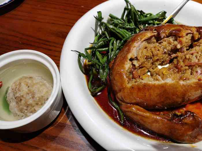 平山宴(瘦西湖店)-"扬州很隐秘的一家餐厅,在扬州大学师范学院.
